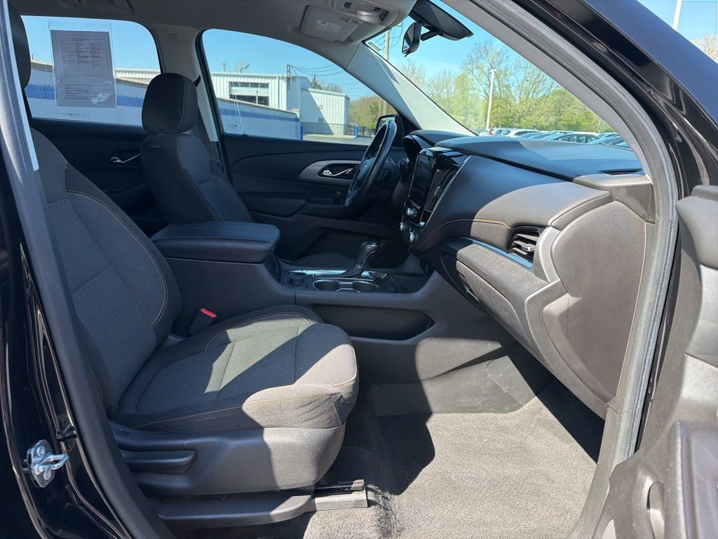 Used 2018 Chevrolet Traverse LT image 25