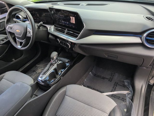 Used 2025 Chevrolet Trax LT w/ LT Convenience Package FWD image 31