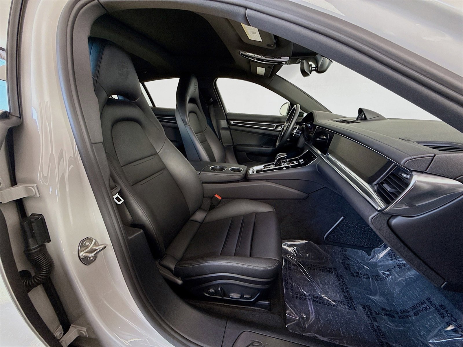 Used 2022 Porsche Panamera Platinum Edition image 22