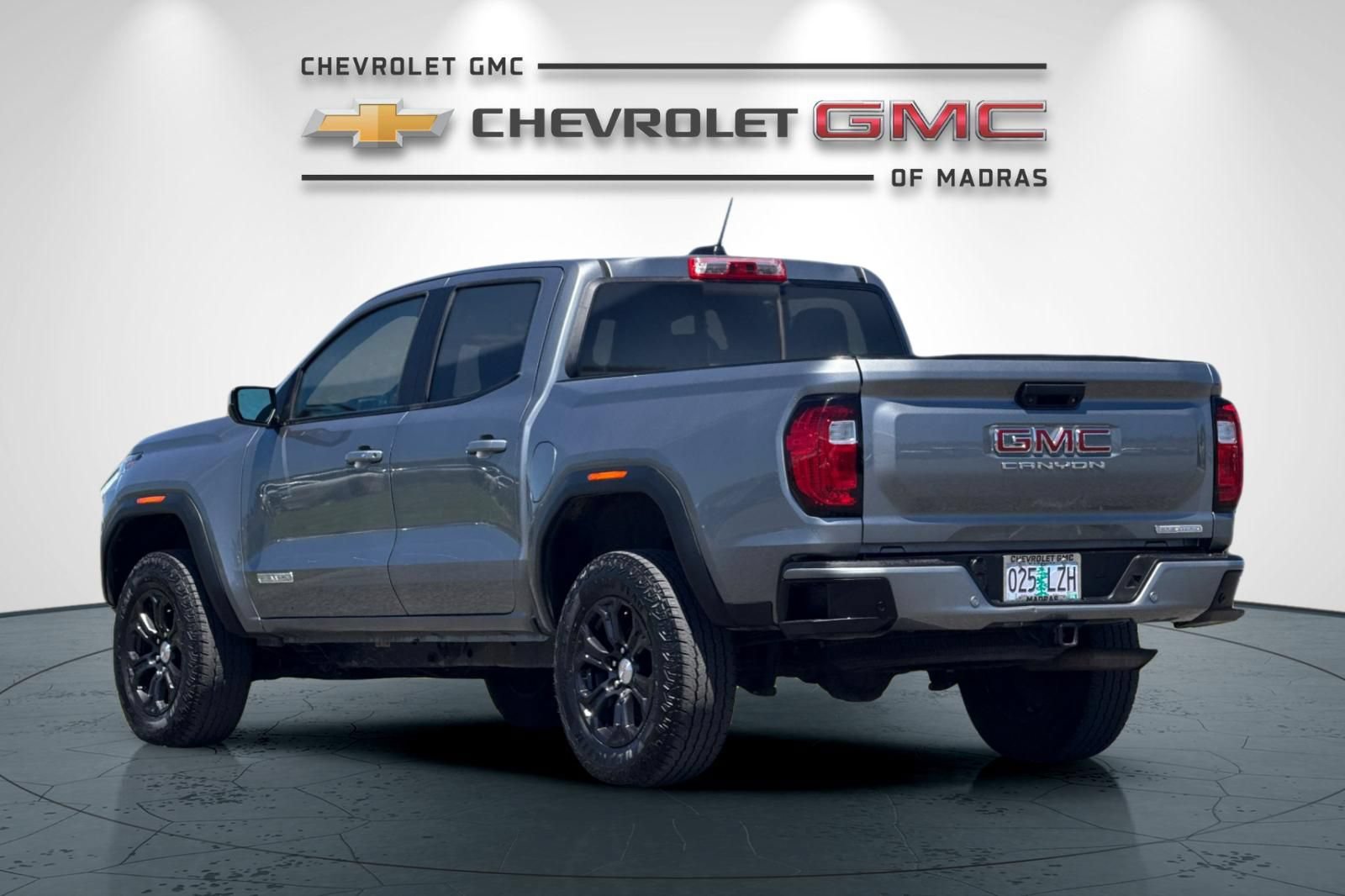 Used 2023 GMC Canyon Elevation w/ Elevation Premium Package RWD image 5