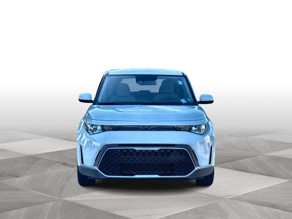 Used 2023 Kia Soul LX w/ Option Group 015 FWD image 3