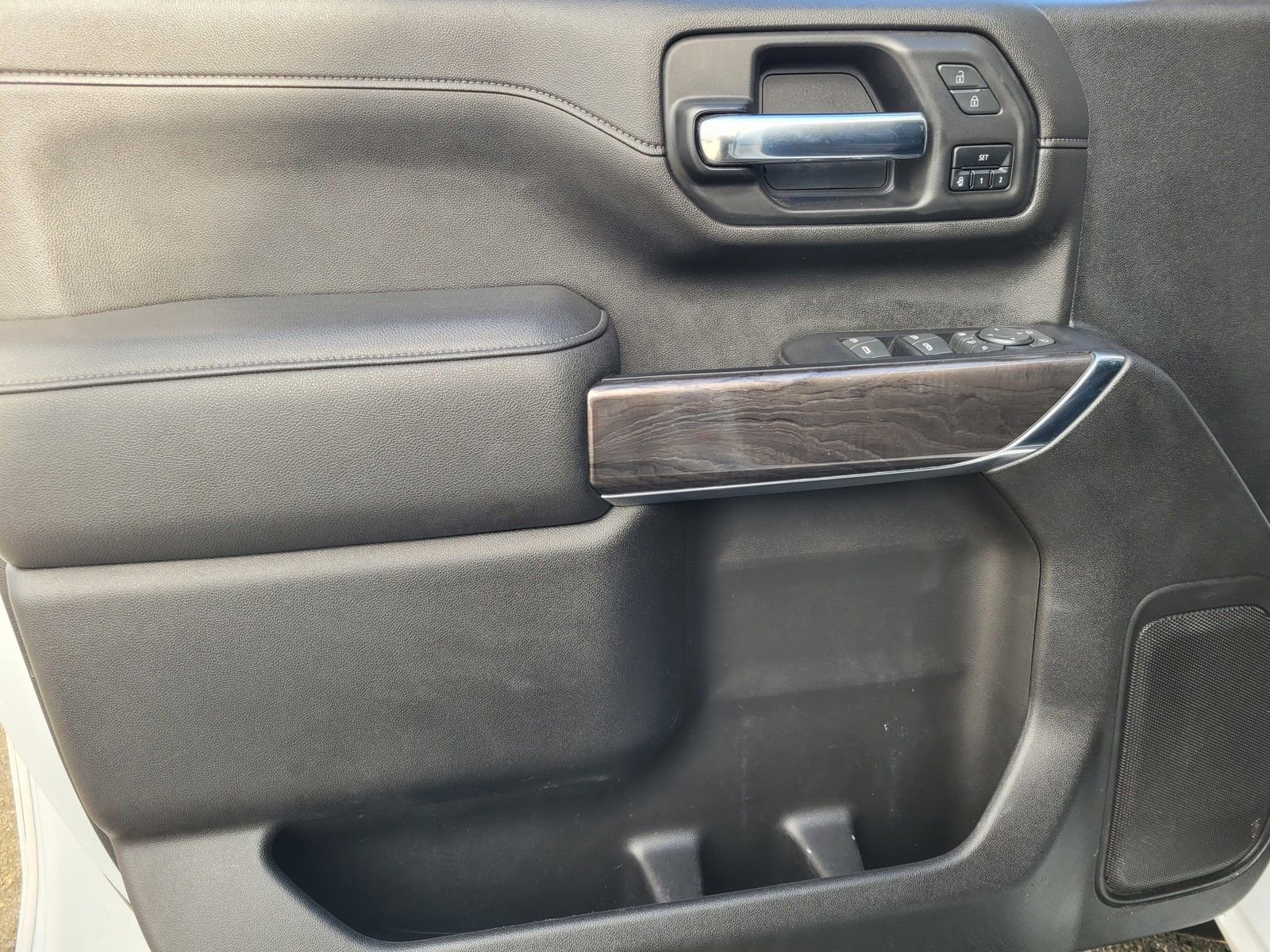 Used 2023 Chevrolet Silverado 2500 LTZ image 16