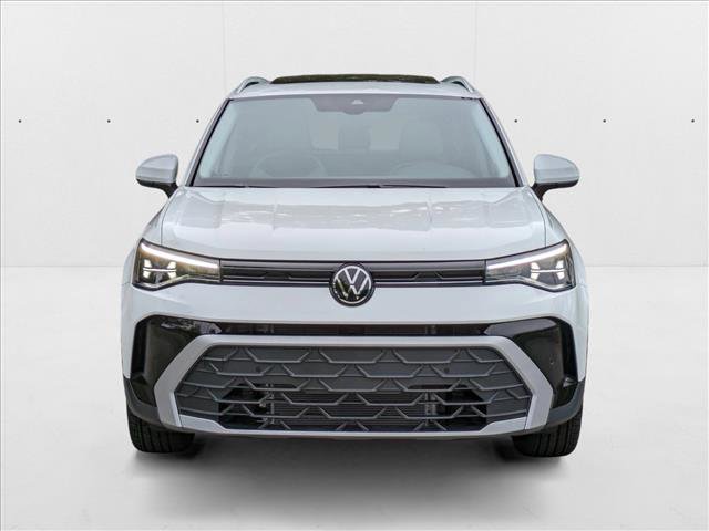 New 2025 Volkswagen Taos SE image 6