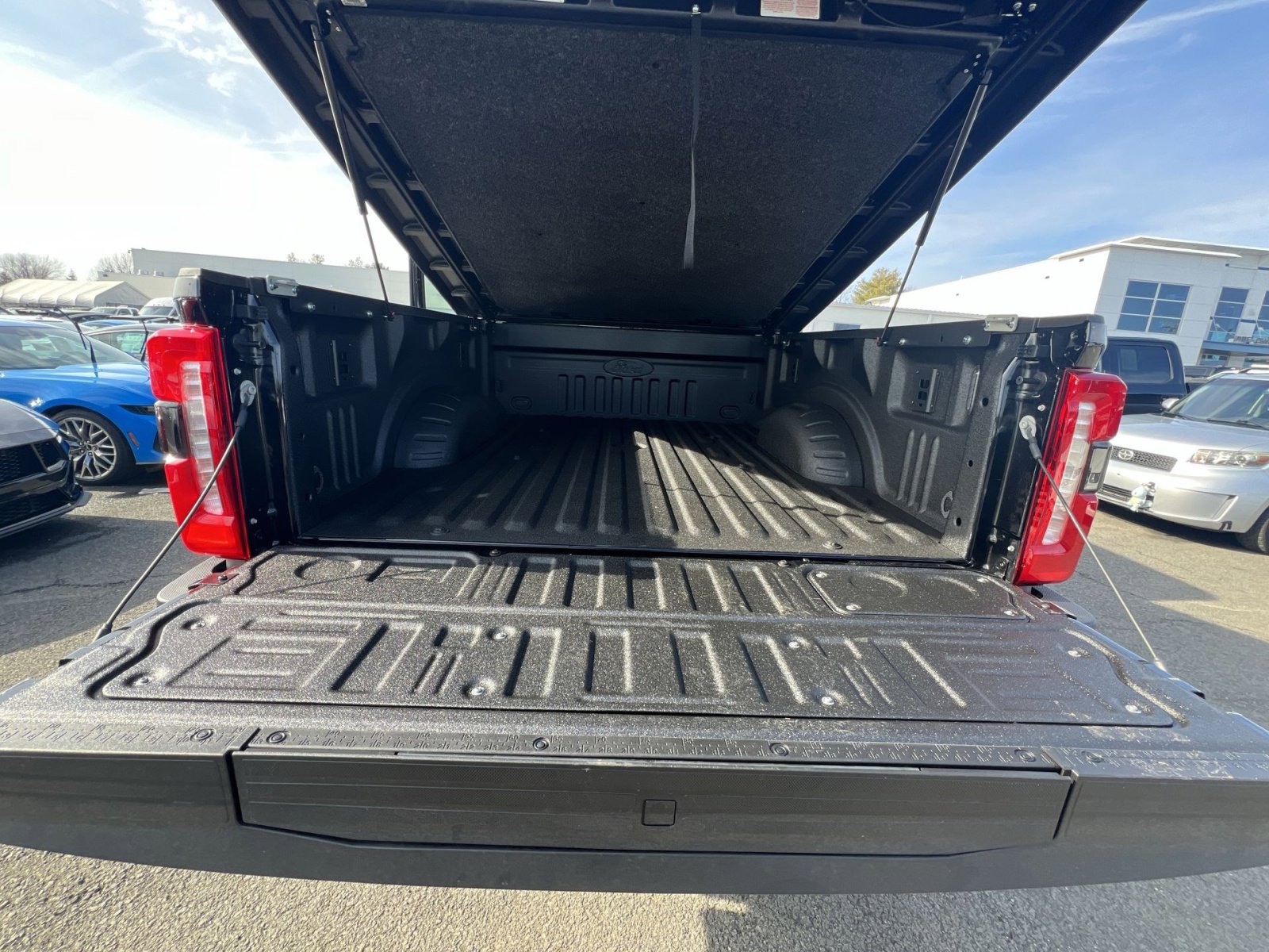 New 2026 Ford F250 Lariat w/ Black Appearance Package image 26