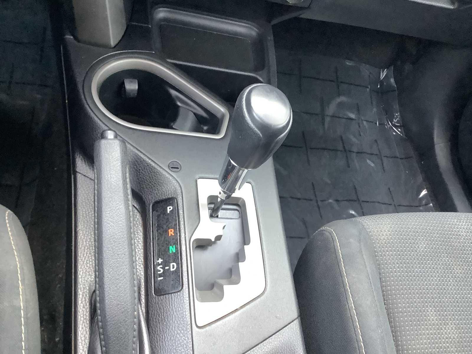 Used 2016 Toyota RAV4 XLE AWD/4WD image 18