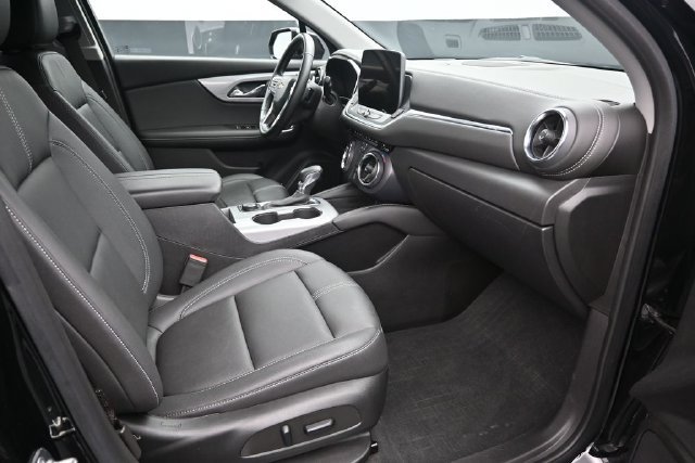 Used 2023 Chevrolet Blazer LT w/ Midnight/Sport Edition AWD/4WD image 19