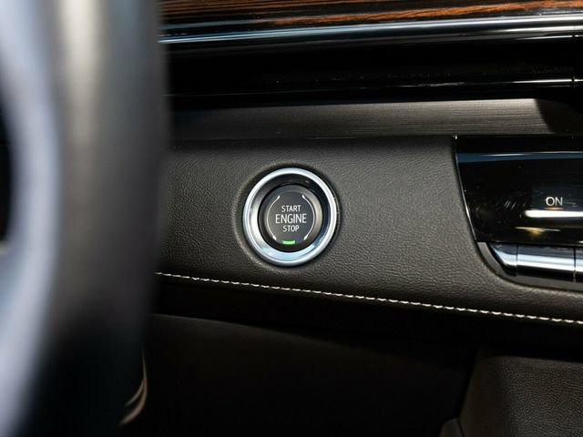 Used 2023 Cadillac Escalade ESV Premium Luxury image 41