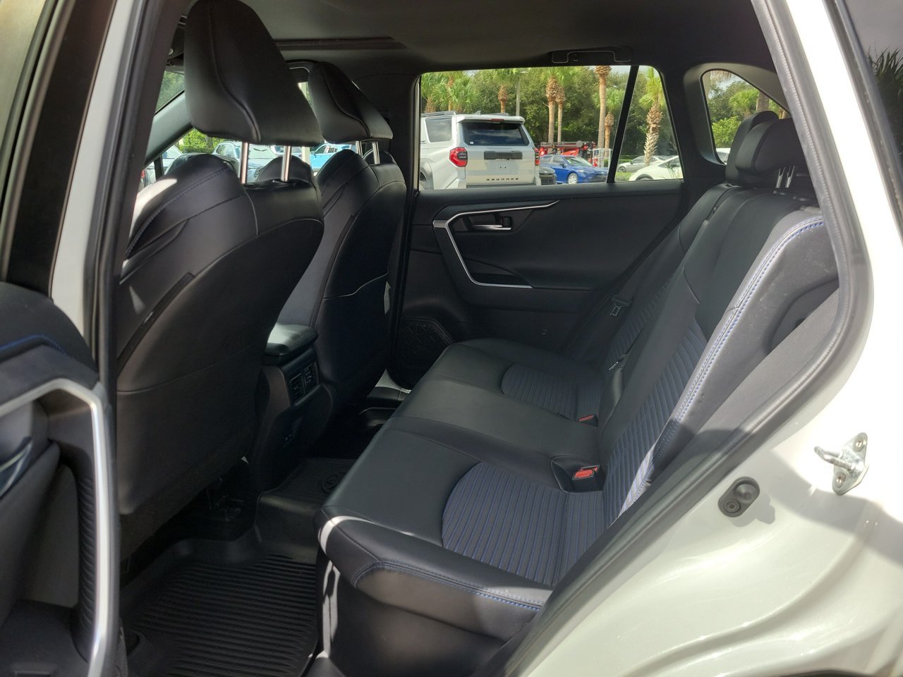 Used 2022 Toyota RAV4 XSE w/ XSE Grade Weather Package AWD/4WD image 11