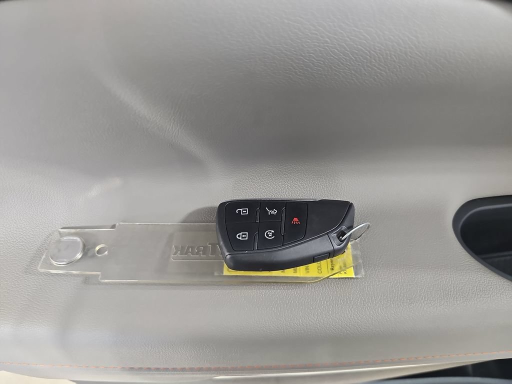 Used 2025 Chevrolet Traverse LT AWD/4WD image 43
