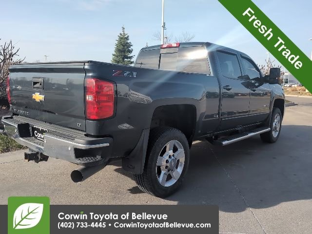 Used 2019 Chevrolet Silverado 2500 LT w/ LT Convenience Package image 3