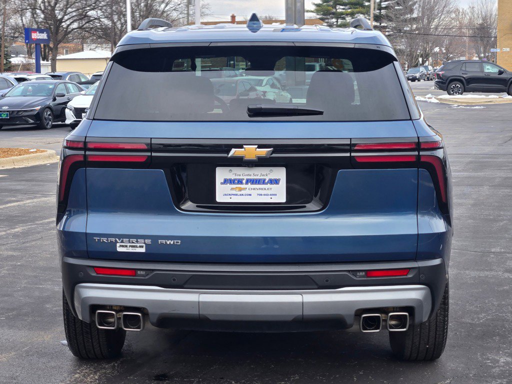 Certified 2025 Chevrolet Traverse LT image 12