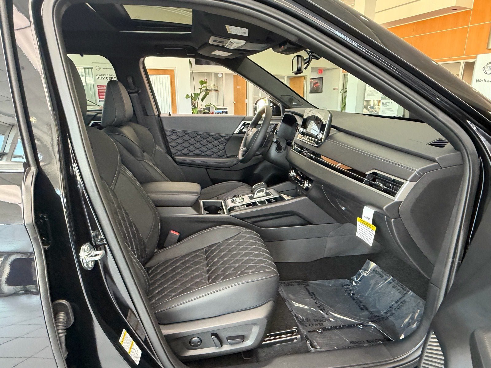 New 2026 Nissan Rogue Platinum AWD/4WD image 14