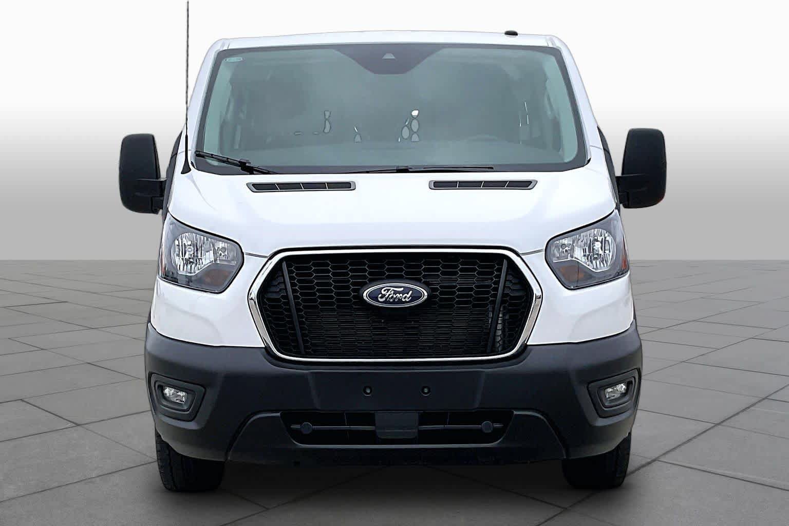 Used 2025 Ford Transit 250 Low Roof w/ Exterior Upgrade Package RWD image 4