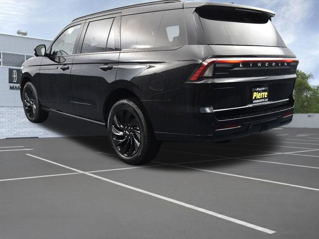 New 2026 Lincoln Navigator Reserve w/ Jet Appearance Package AWD/4WD image 7