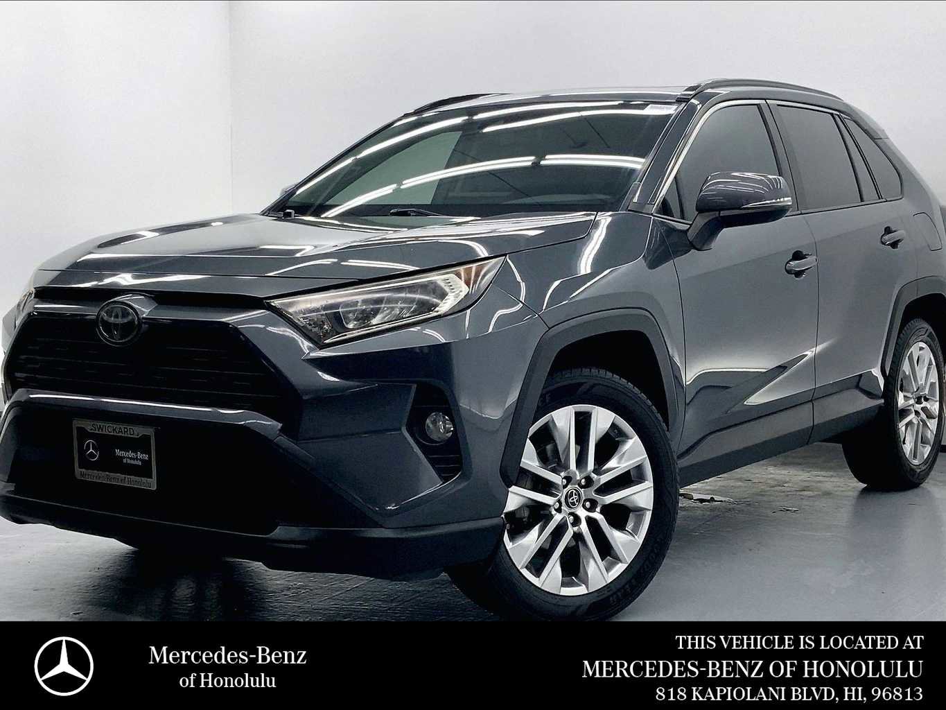 Used 2019 Toyota RAV4 XLE Premium FWD image 1