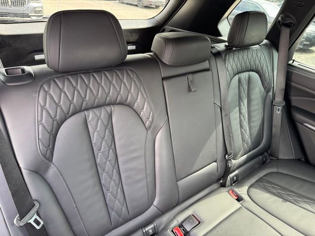 Certified 2023 BMW X5 xDrive40i w/ Executive Package image 32