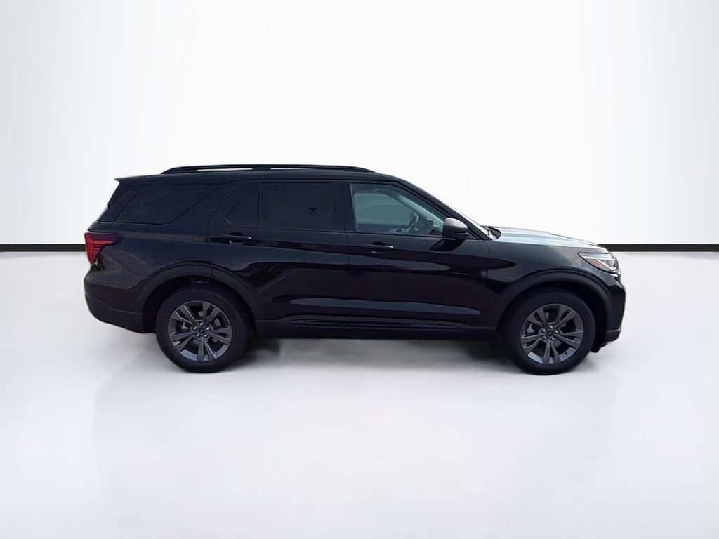 Used 2026 Ford Explorer Active w/ Active Comfort Package AWD/4WD image 4