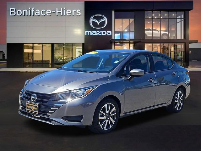 Used 2023 Nissan Versa SV FWD image 2