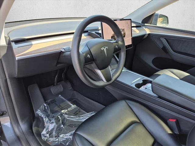 Used 2024 Tesla Model Y Long Range AWD/4WD image 10