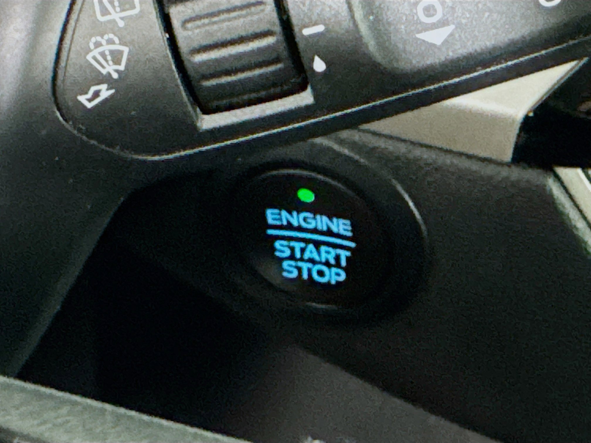 Used 2022 Ford Escape SE w/ SE Sport Appearance Package image 20