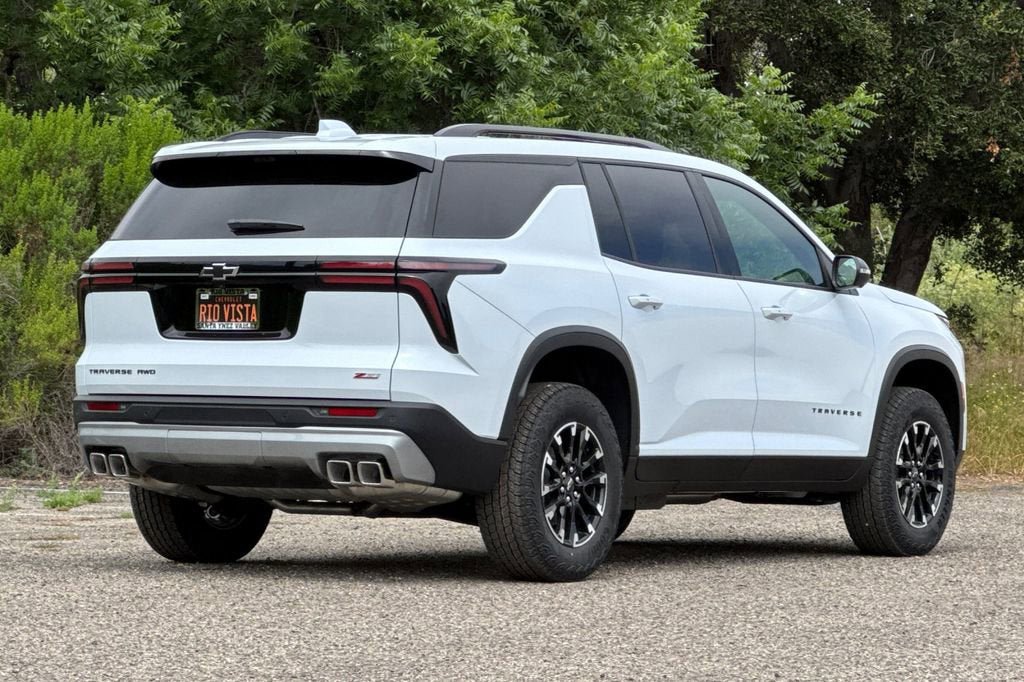 New 2026 Chevrolet Traverse Z71 w/ Driver Confidence Package AWD/4WD image 4