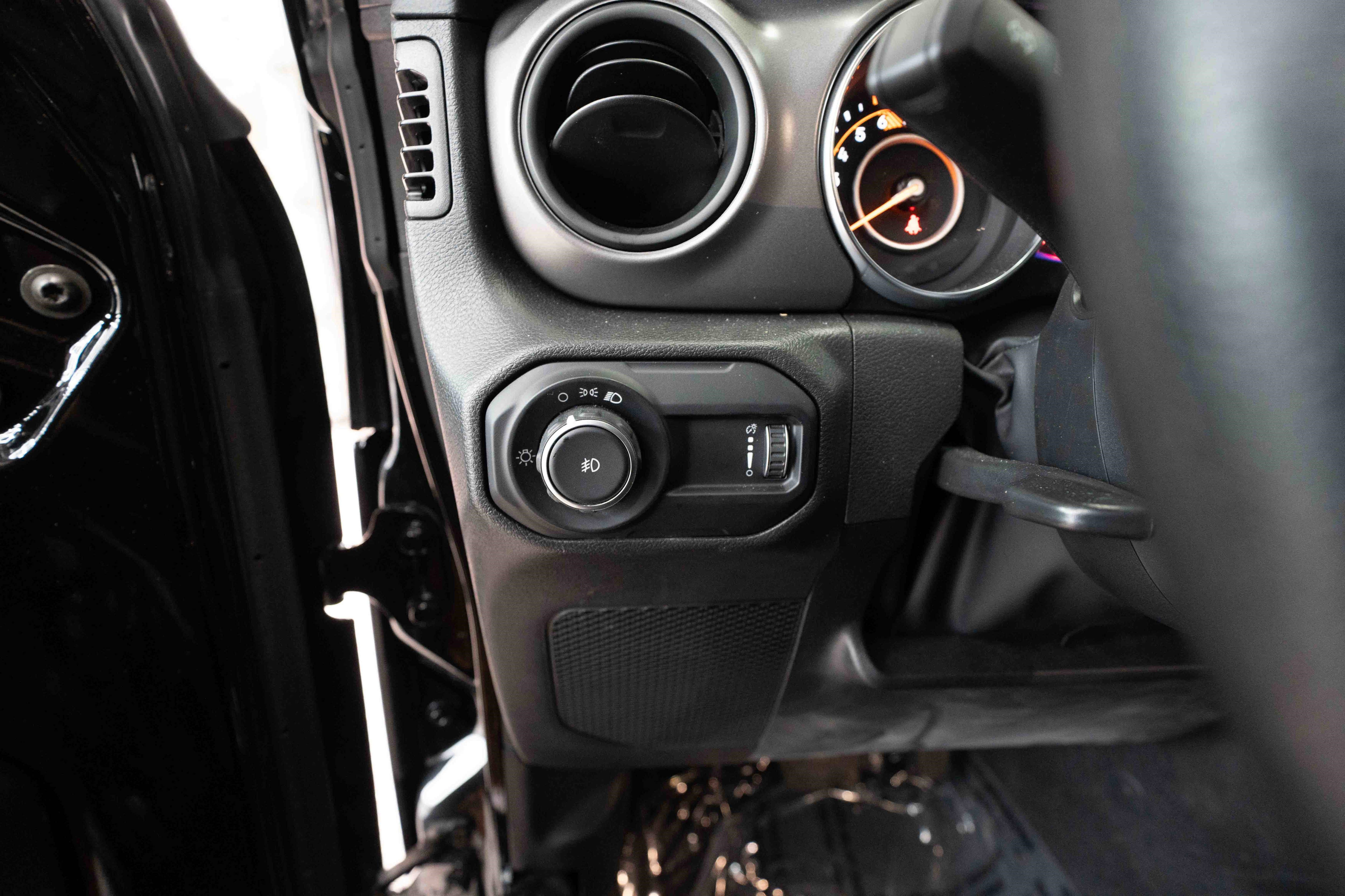 Used 2023 Jeep Wrangler Unlimited Sport image 11