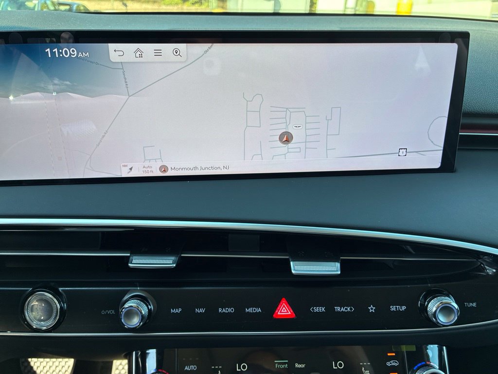 New 2027 Genesis GV70 2.5T Advanced AWD/4WD image 33