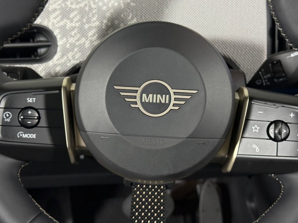 Certified 2025 MINI Cooper S image 11
