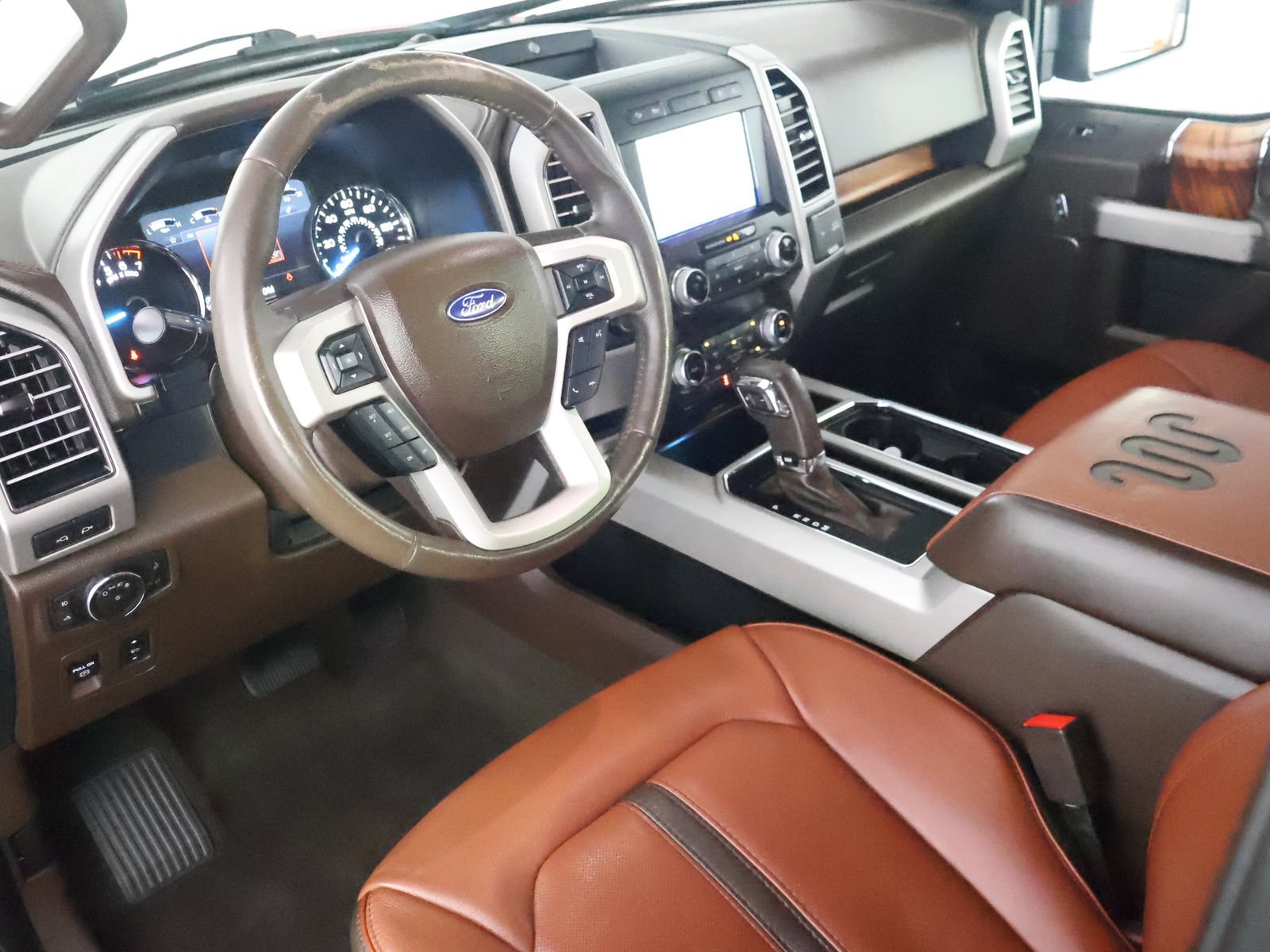 Used 2020 Ford F150 King Ranch w/ Equipment Group 601A Luxury AWD/4WD image 24