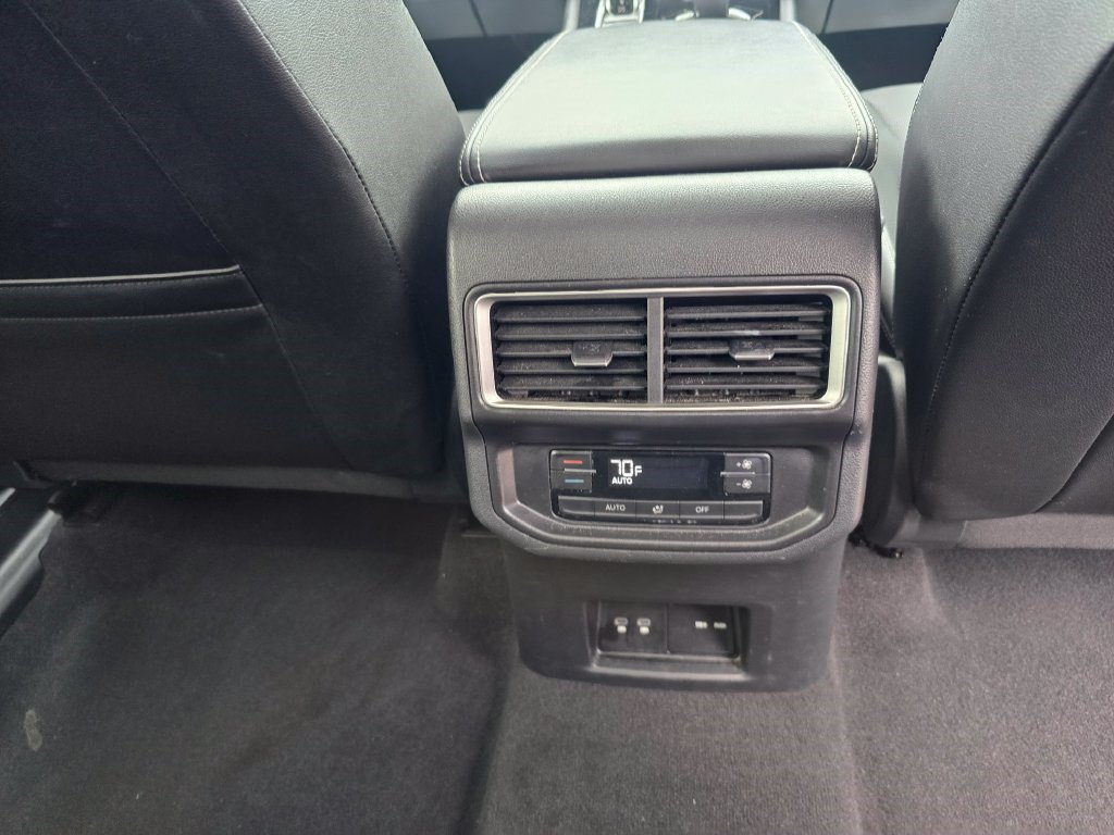 Used 2025 Volkswagen Atlas SE FWD image 34