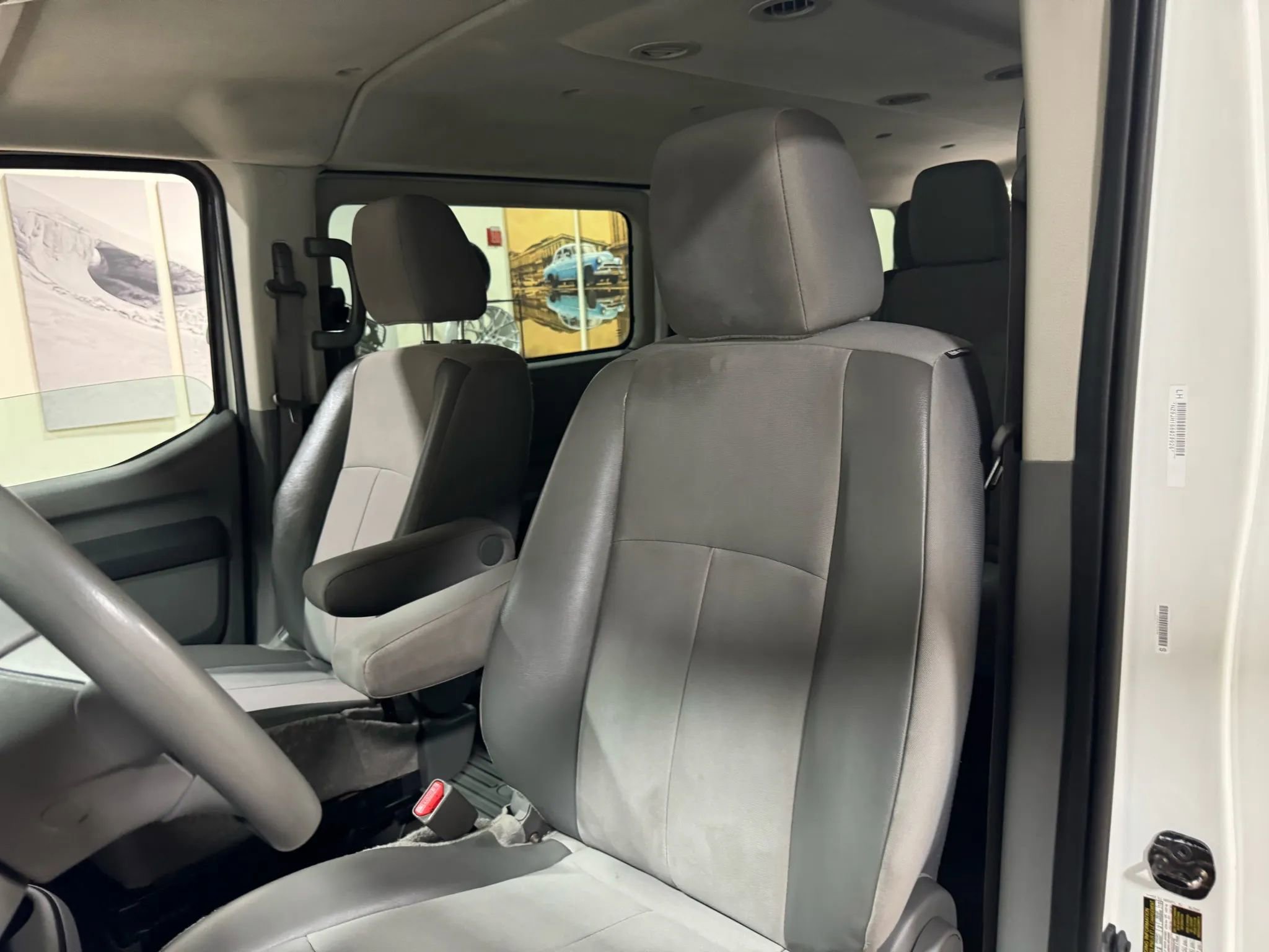 Used 2018 Nissan NV 3500 S image 37