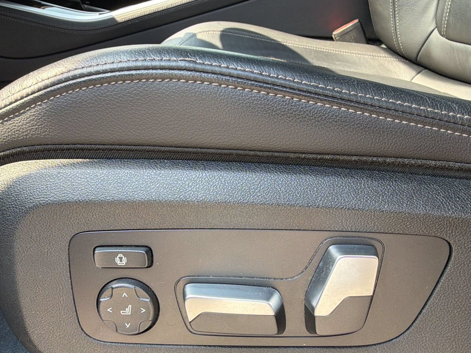 Used 2020 BMW X5 xDrive40i w/ Premium Package AWD/4WD image 14