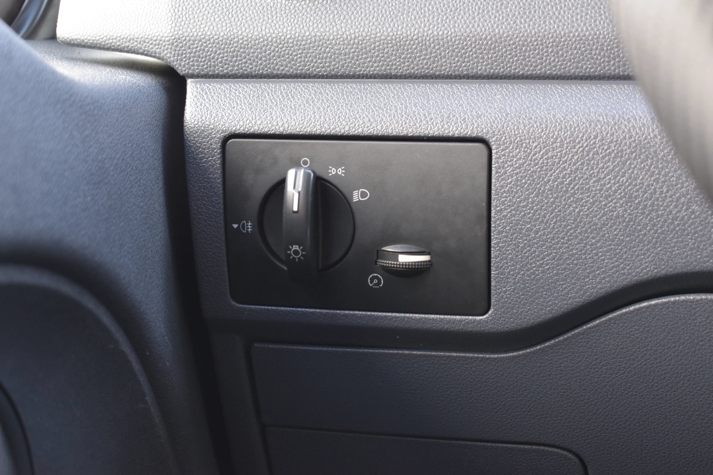Used 2011 Ford Transit Connect XL FWD image 47