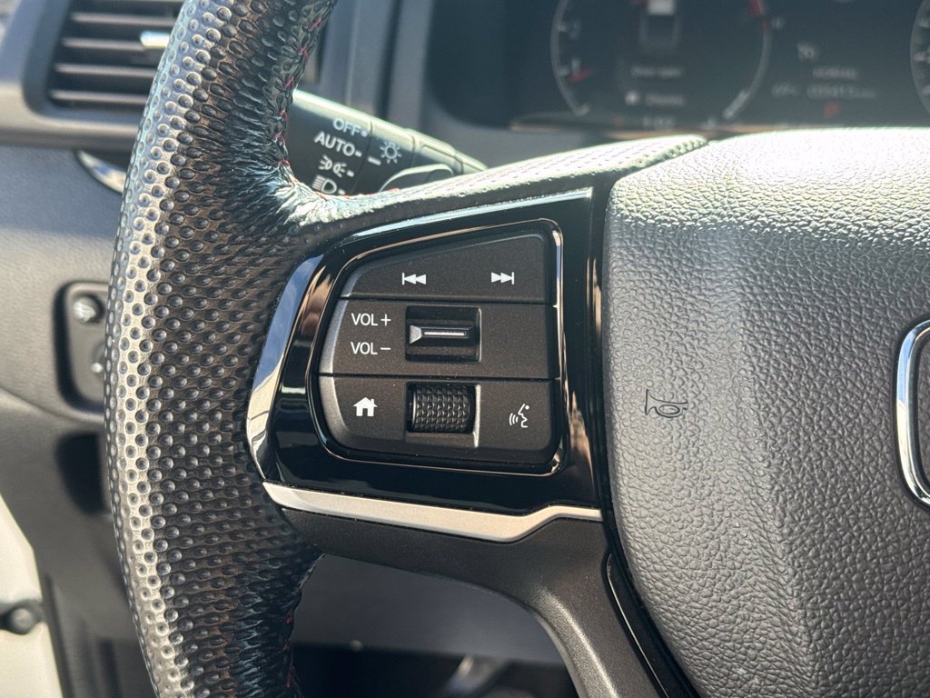 Certified 2024 Honda Ridgeline Black Edition image 16