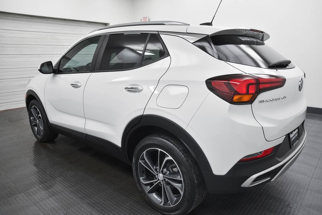 Used 2022 Buick Encore GX Select image 5