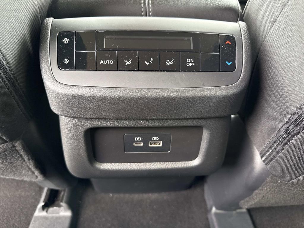 Certified 2024 Nissan Pathfinder SV image 18