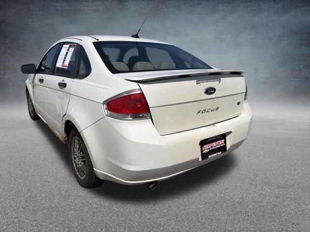 Used 2010 Ford Focus SE FWD image 9
