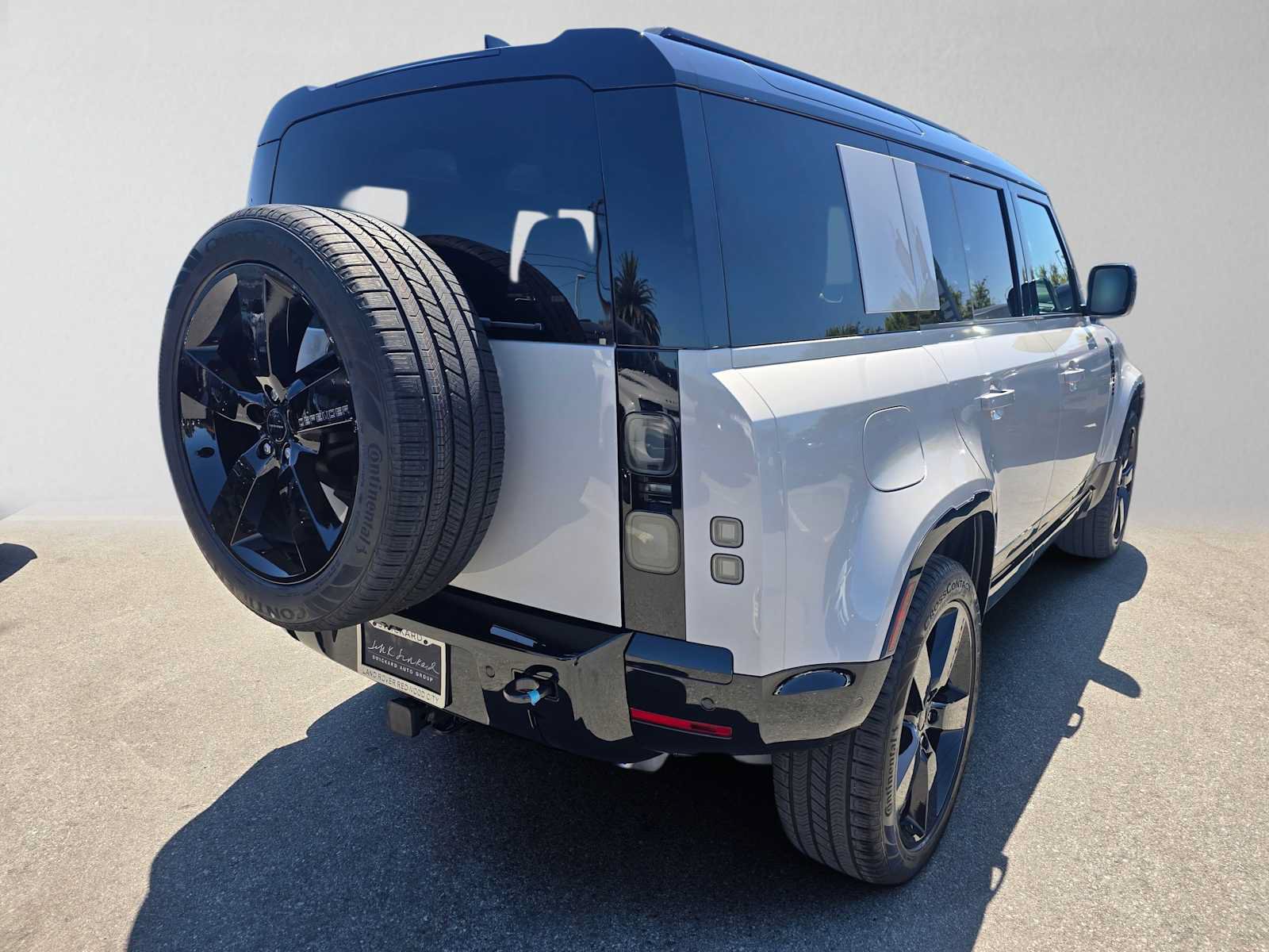 New 2026 Land Rover Defender 110 X-Dynamic SE AWD/4WD image 5
