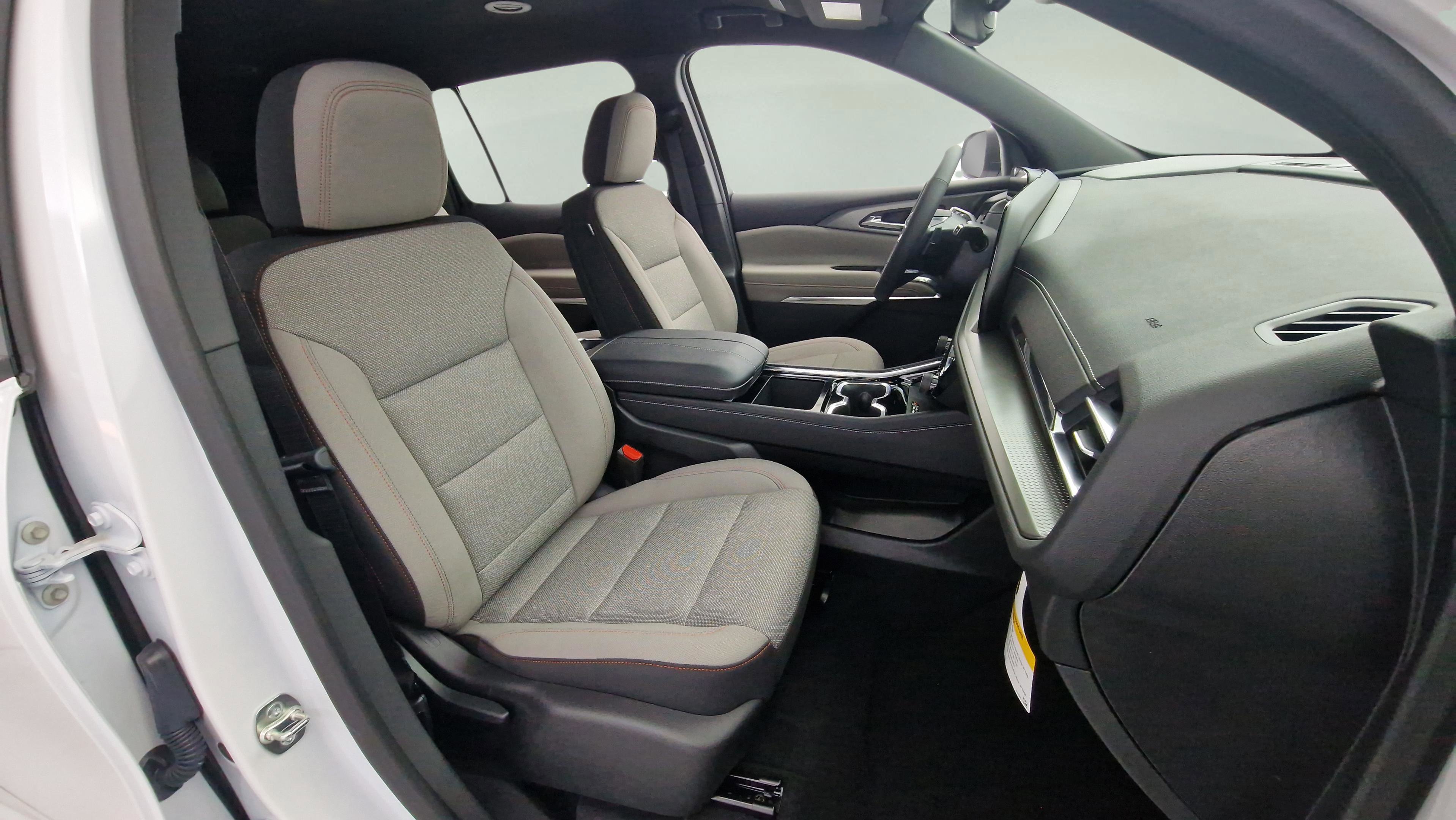 New 2025 Chevrolet Traverse LT w/ Midnight/Sport Edition image 29