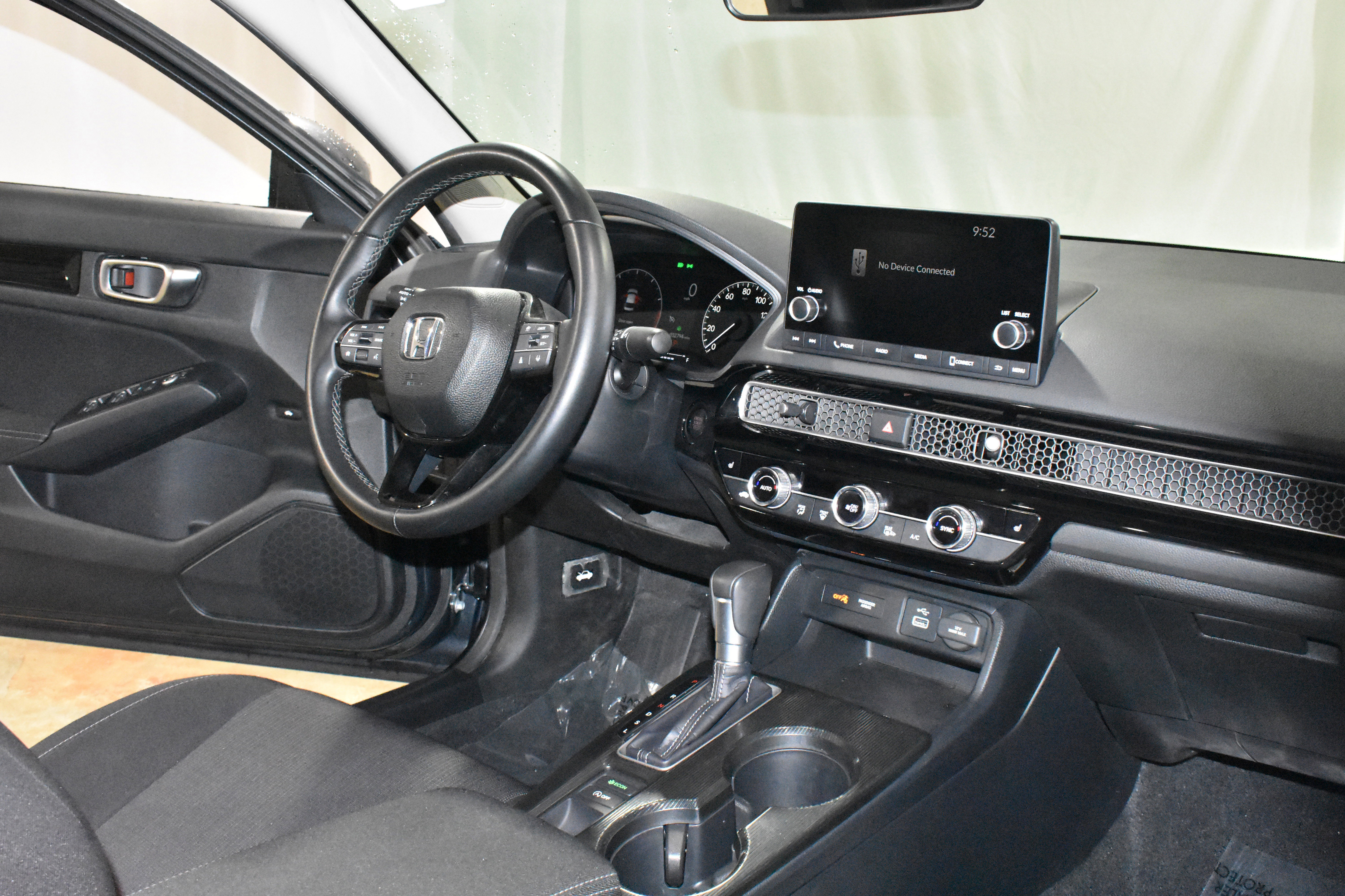 Certified 2024 Honda Civic EX image 28
