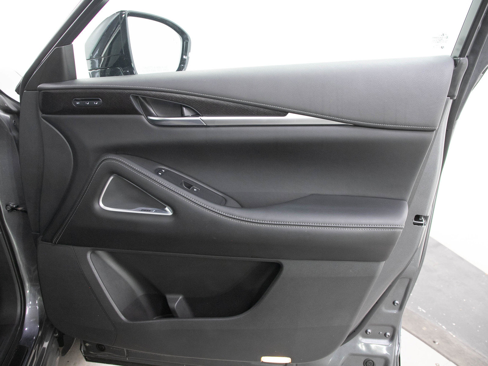 Used 2023 INFINITI QX60 Sensory AWD/4WD image 12