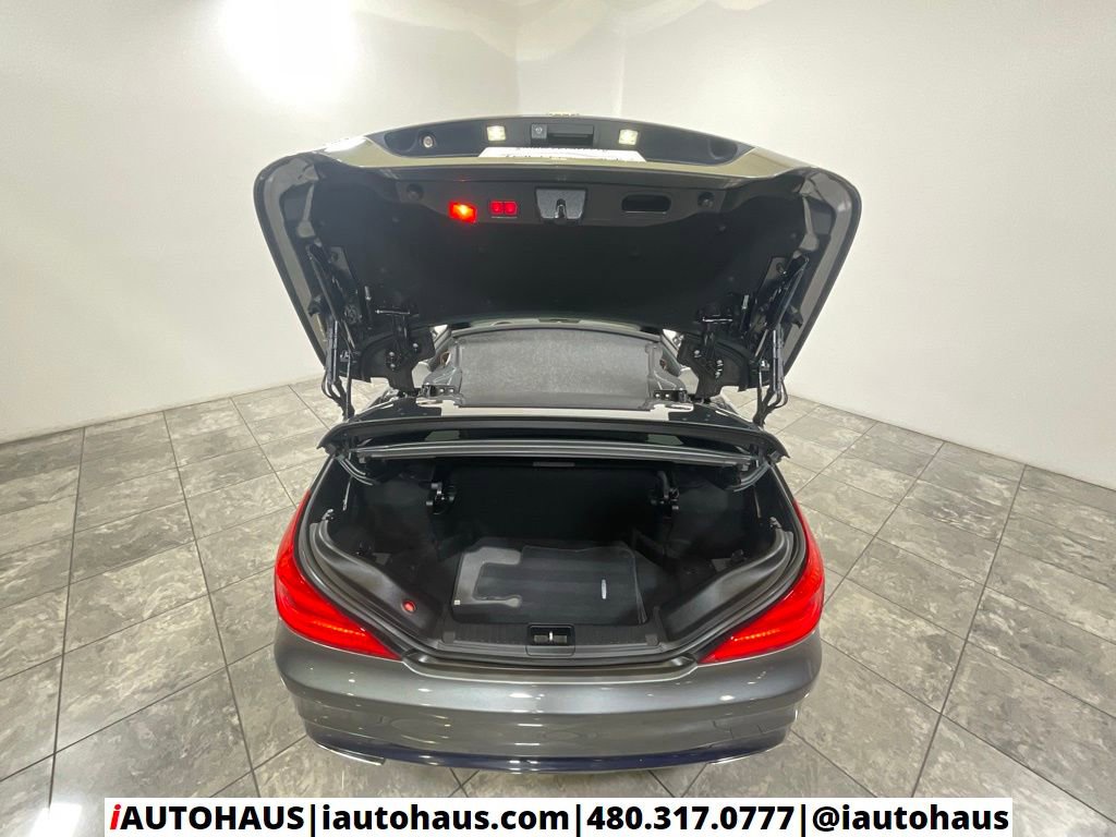 Used 2017 Mercedes-Benz SL 550 image 33