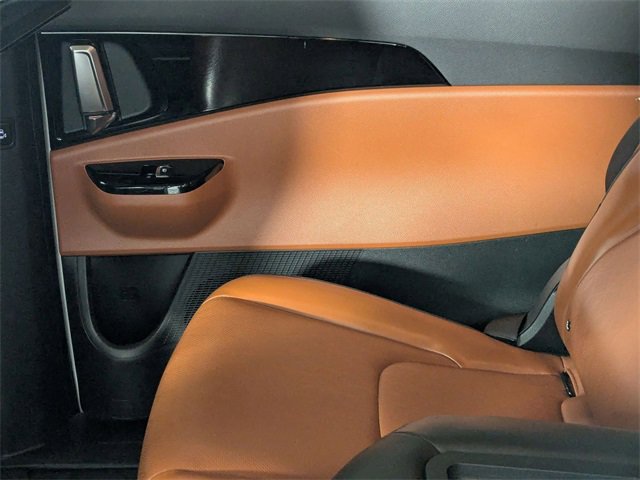 Used 2023 Kia Carnival SX image 31