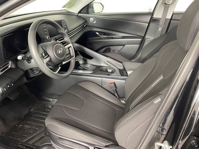Certified 2021 Hyundai Elantra SEL image 2