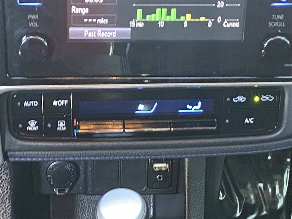 Certified 2017 Toyota Corolla SE image 29