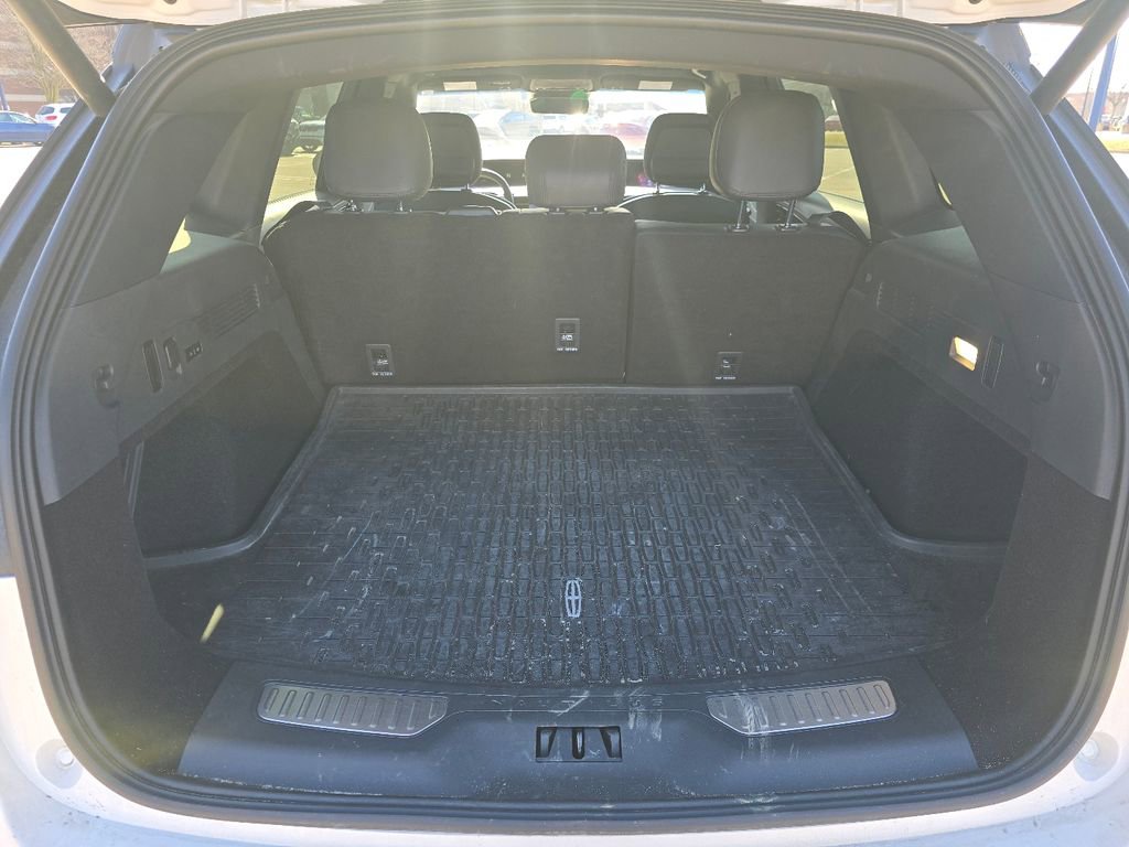 Used 2024 Lincoln Nautilus Reserve w/ Equipment Group 203A image 17