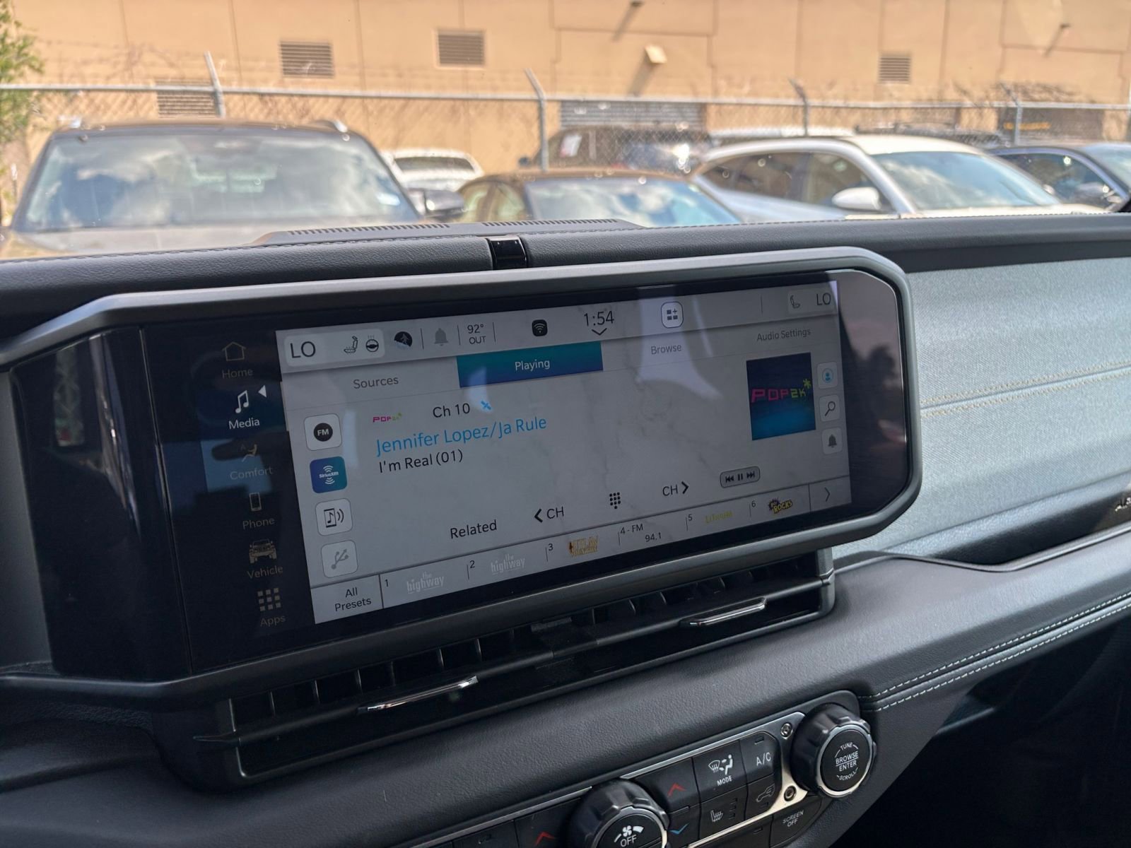 Used 2025 Jeep Wrangler Sahara image 21