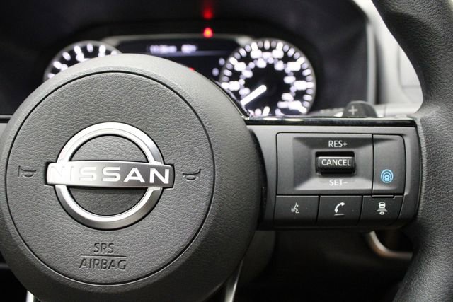 Used 2022 Nissan Rogue SV FWD image 25