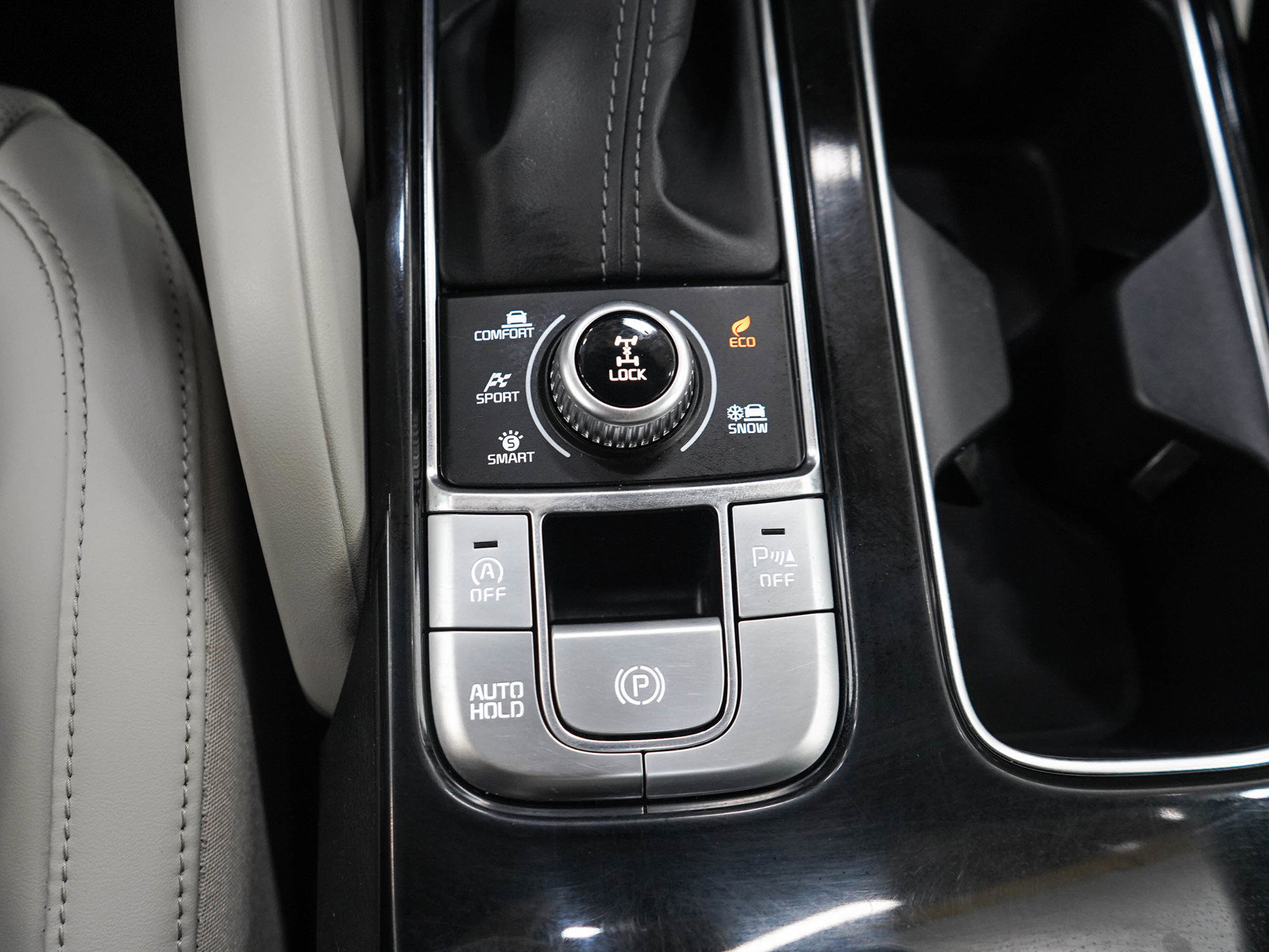 Used 2022 Kia Telluride S AWD/4WD image 24