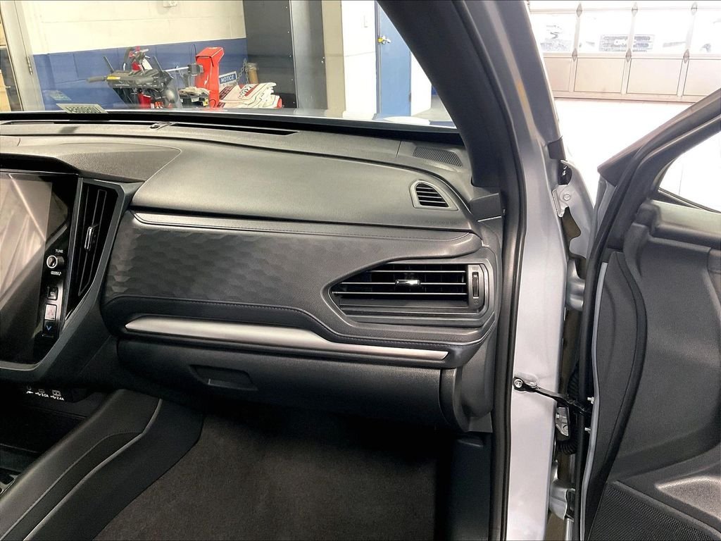 Used 2025 Subaru Forester Premium AWD/4WD image 13